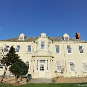 Moonfleet Manor Hotel